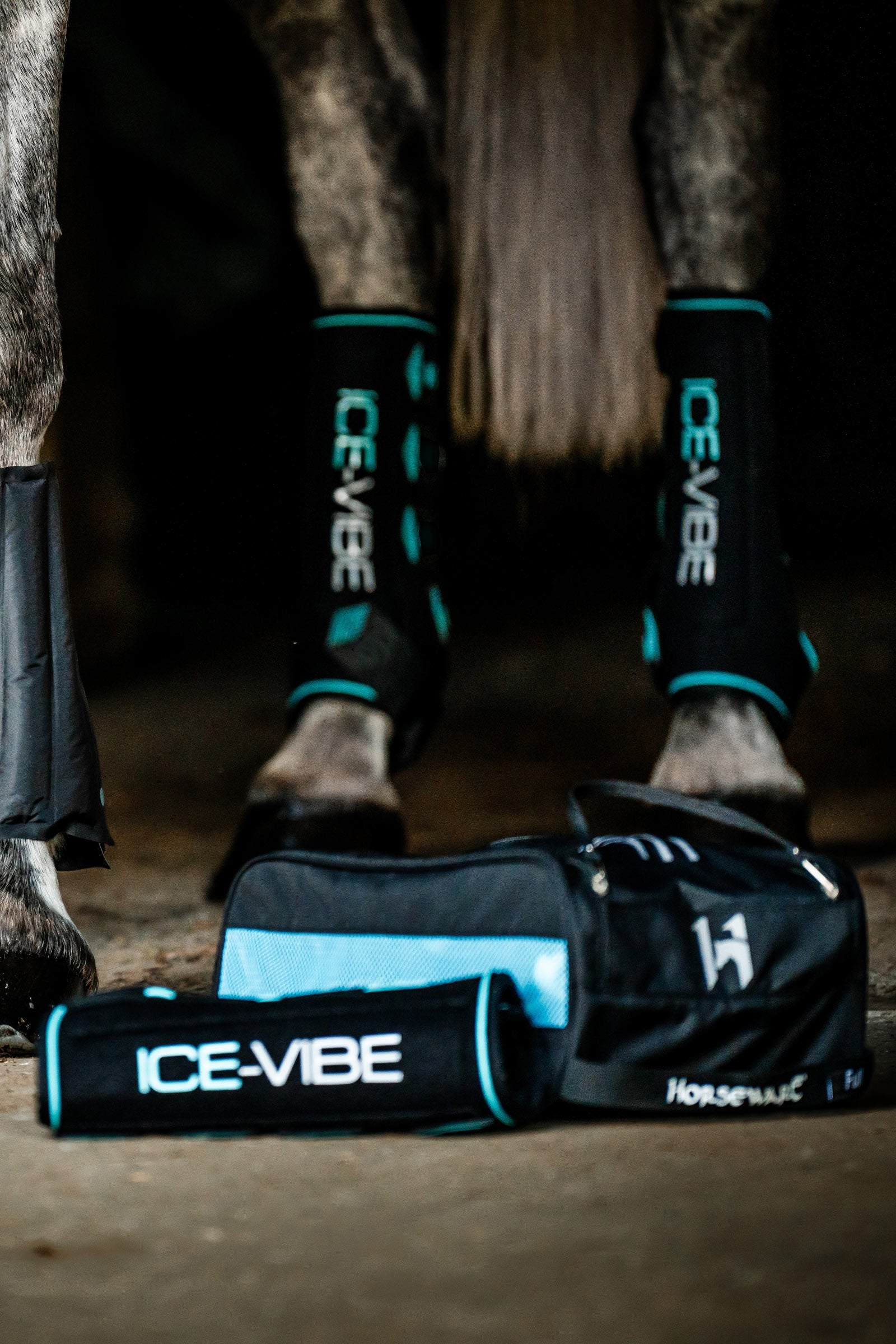 Horseware Ice-Vibe hűtő és rezgő ínvédők (pár) Leg Protection & Hoof Protection for Horses