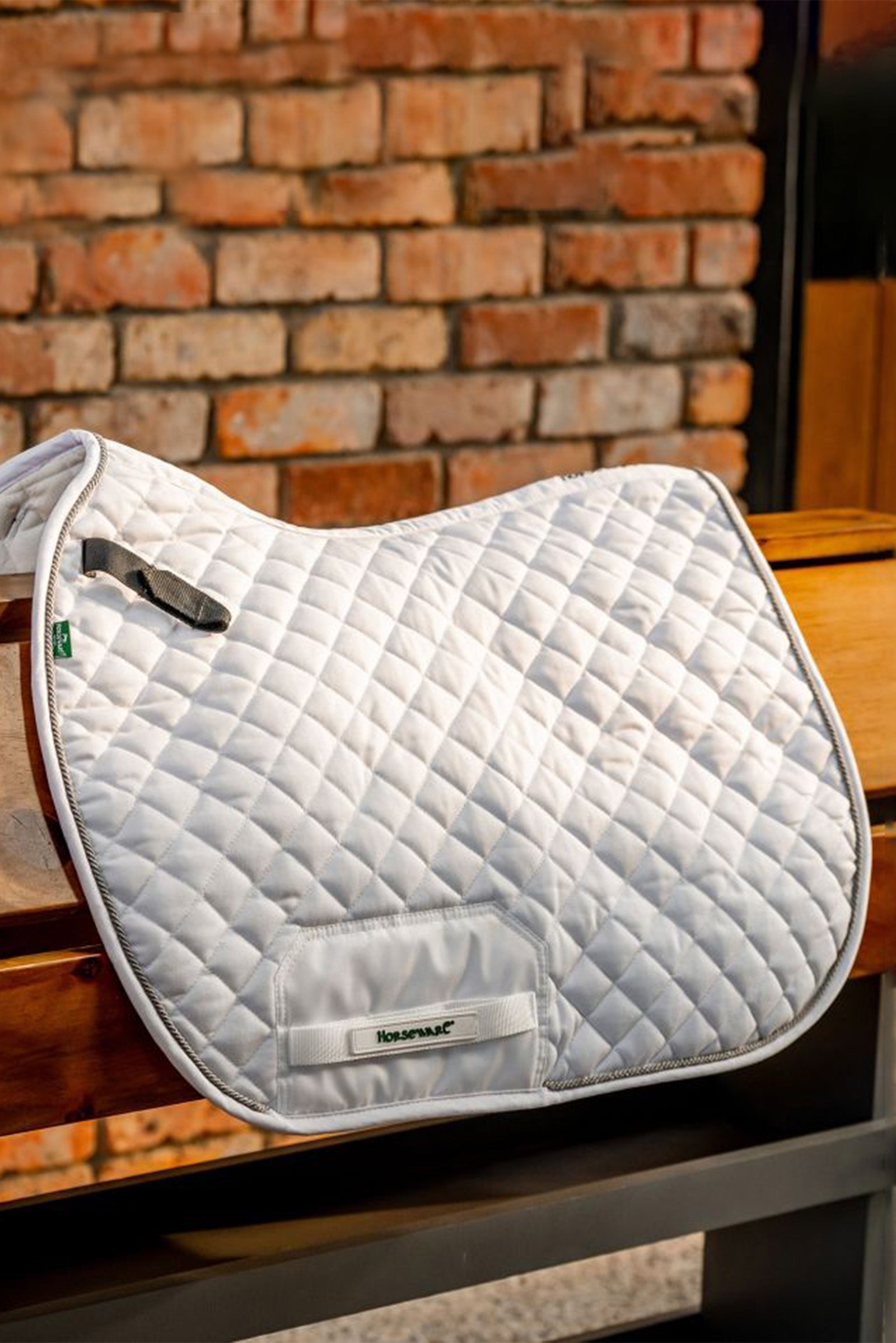 Horseware Signature tavaszi dresszáztető Nyeregalátétek
