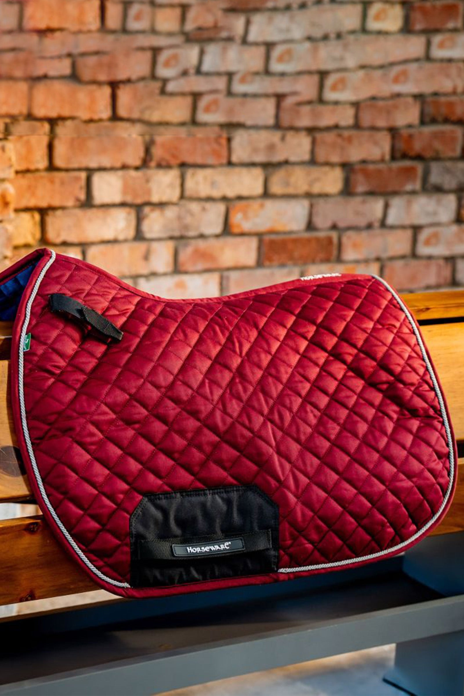 Horseware Signature tavaszi dresszáztető Nyeregalátétek