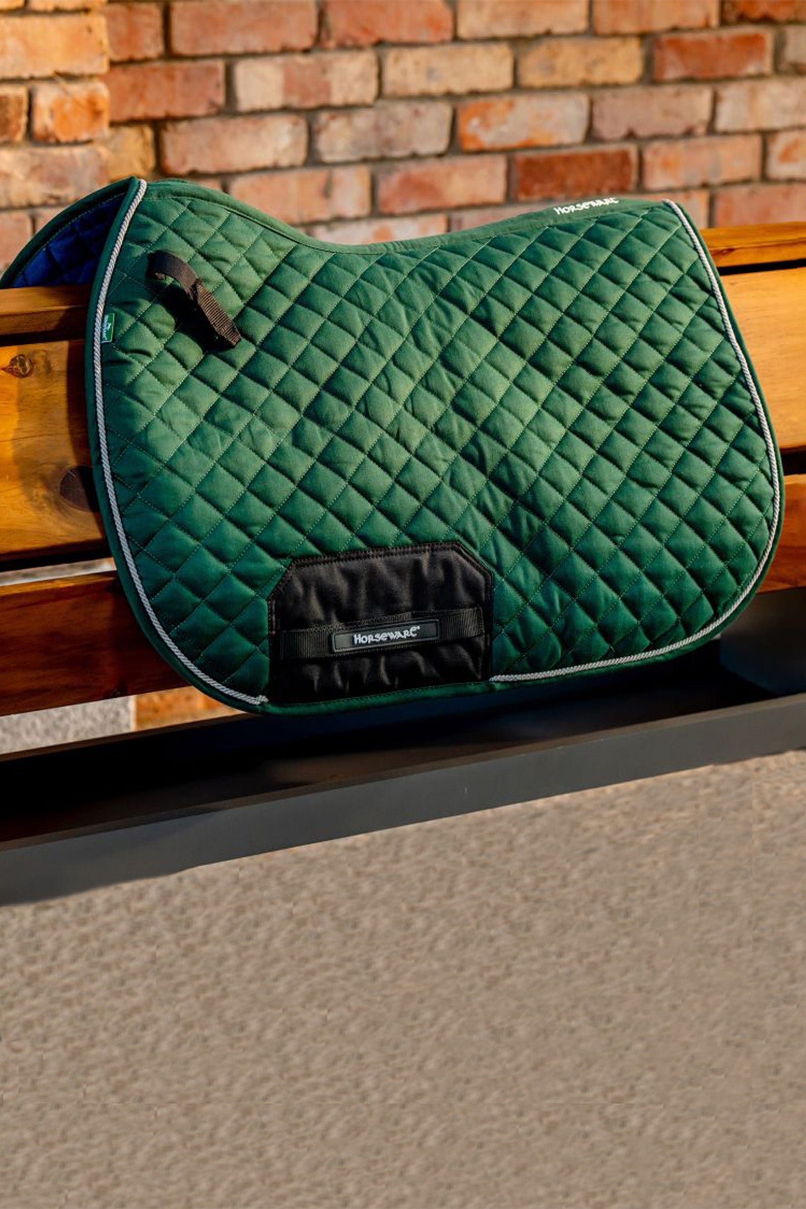 Horseware Signature tavaszi dresszáztető Nyeregalátétek