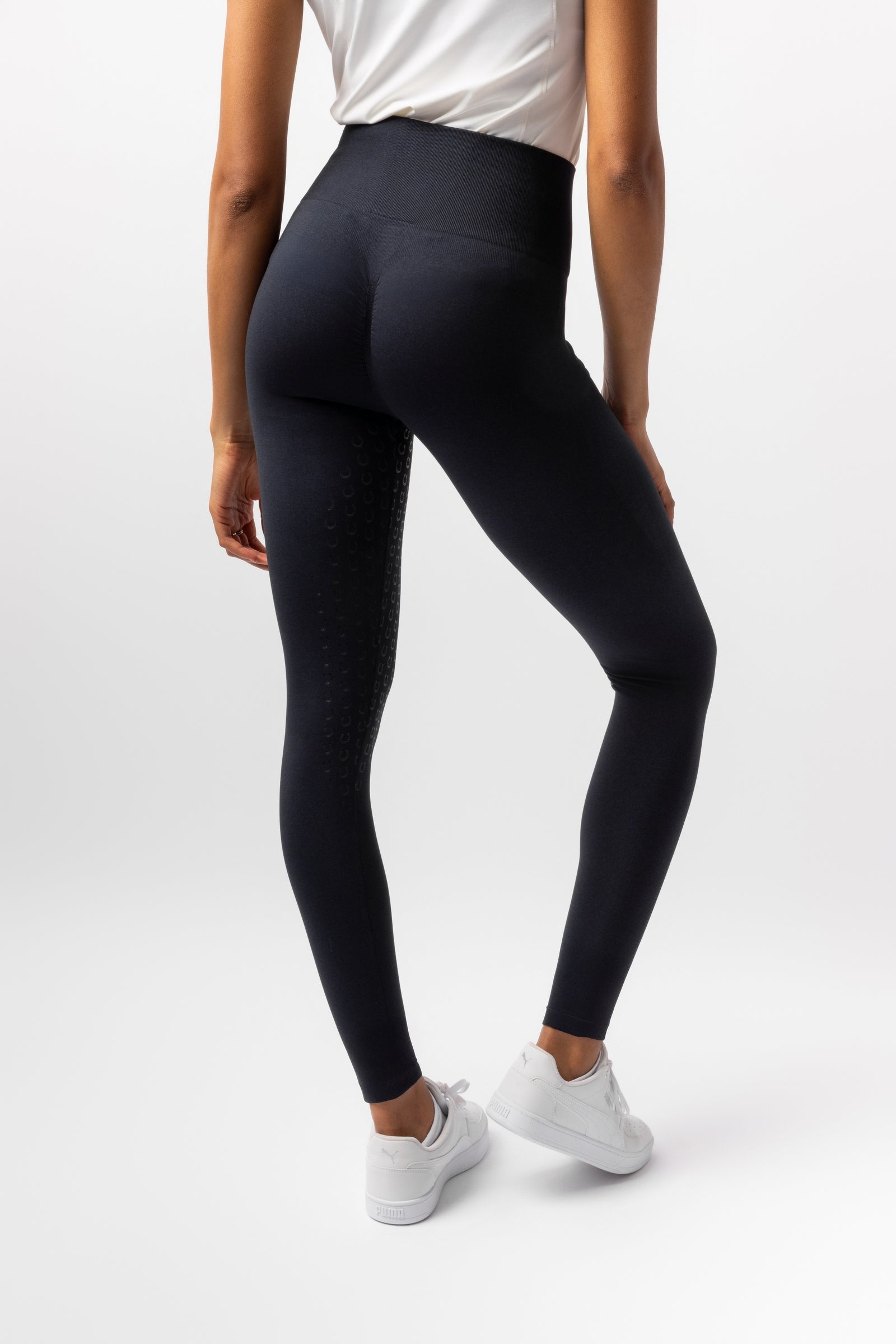 Horze Nessa Varrott Nélküli Teljes Tapadású Scrunch Lovagló Leggings Womens Breeches