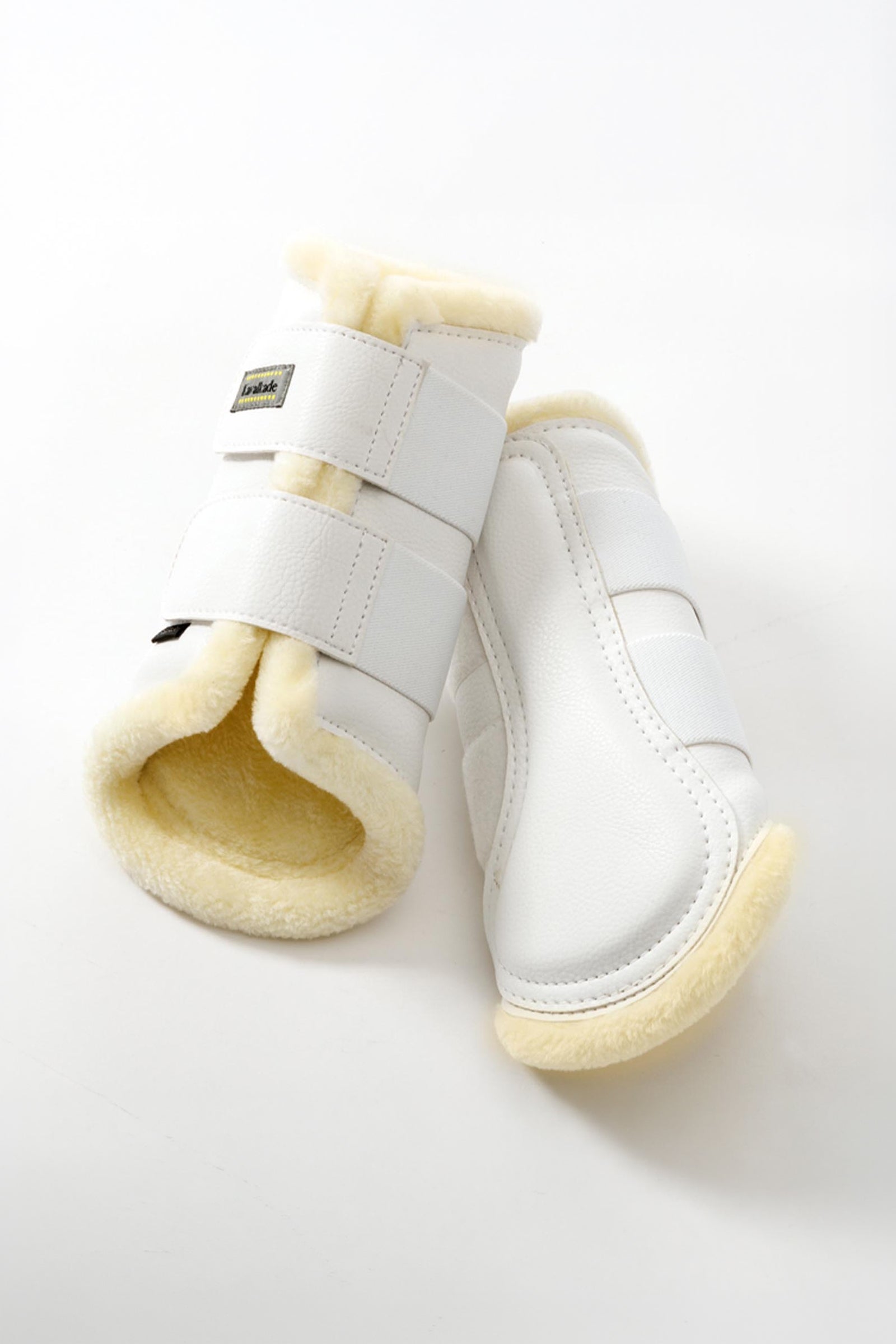 Kavalkade Anatomic műbőr lábvédők műszőrmével Leg Protection & Hoof Protection for Horses