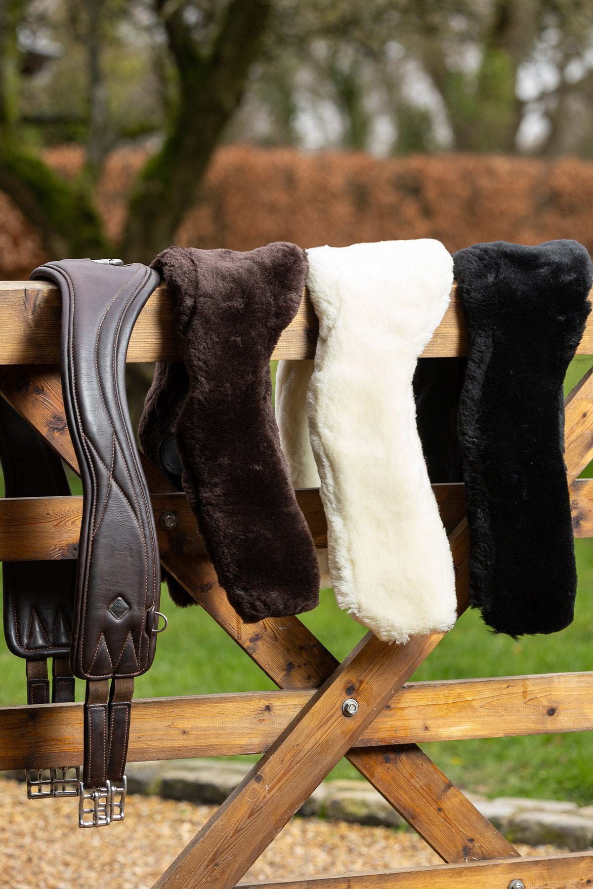 LeMieux Merino+ Anatomic Jumping Girth Cover Saddles, Girths & Stirrups