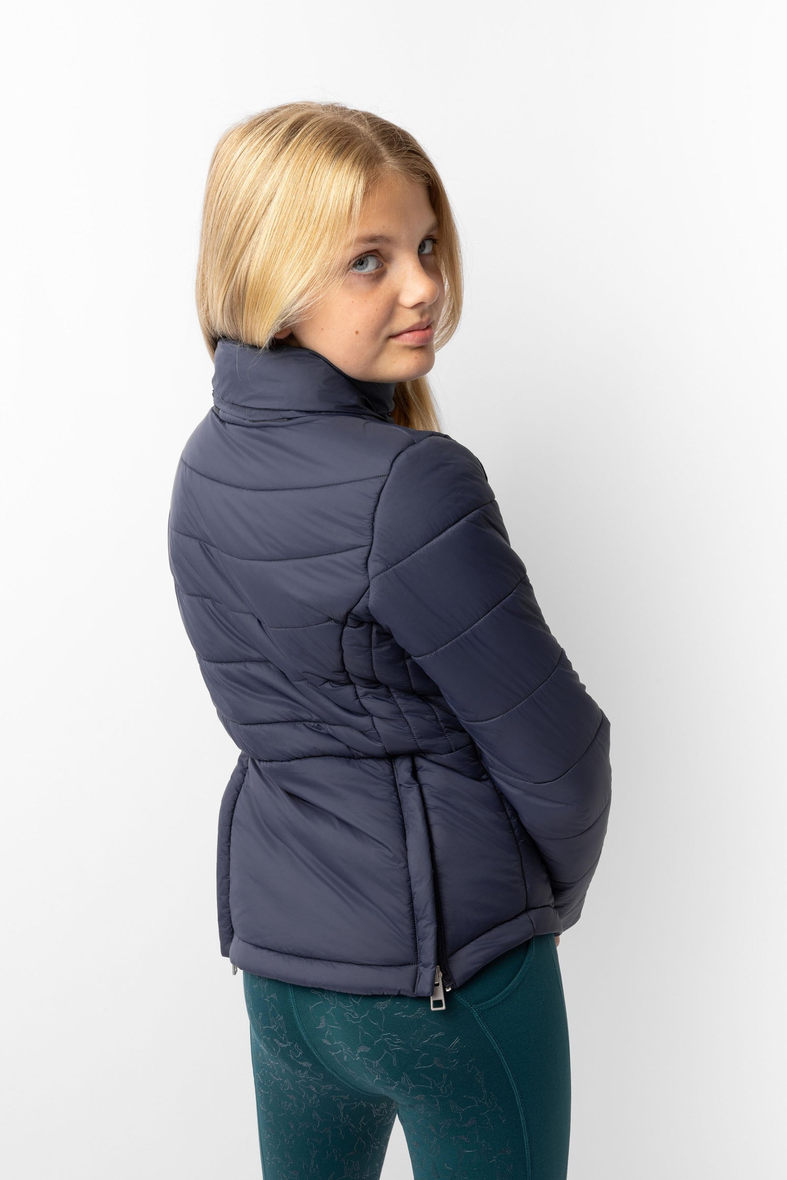 Model shot 3