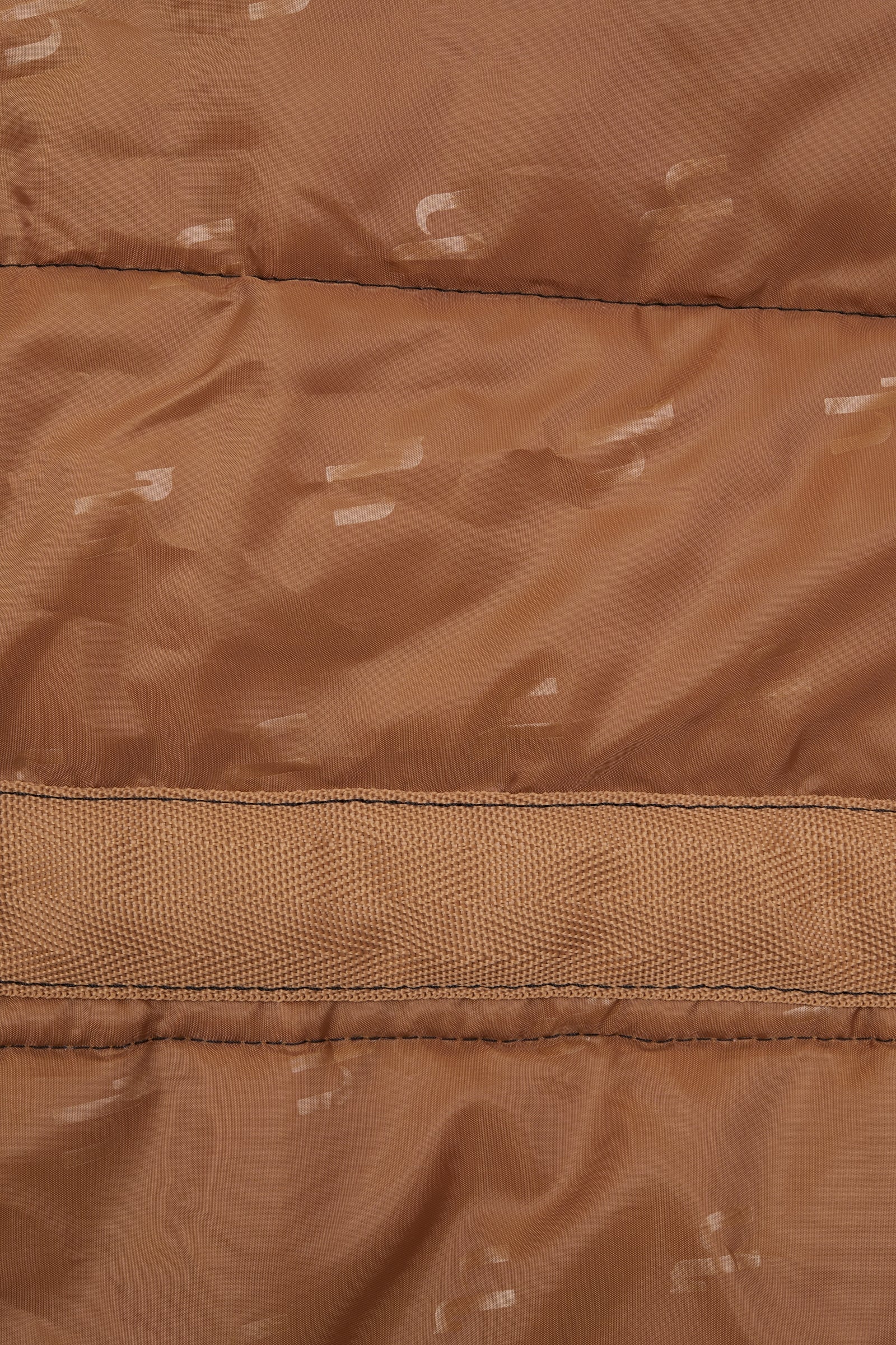 Pack shot 4