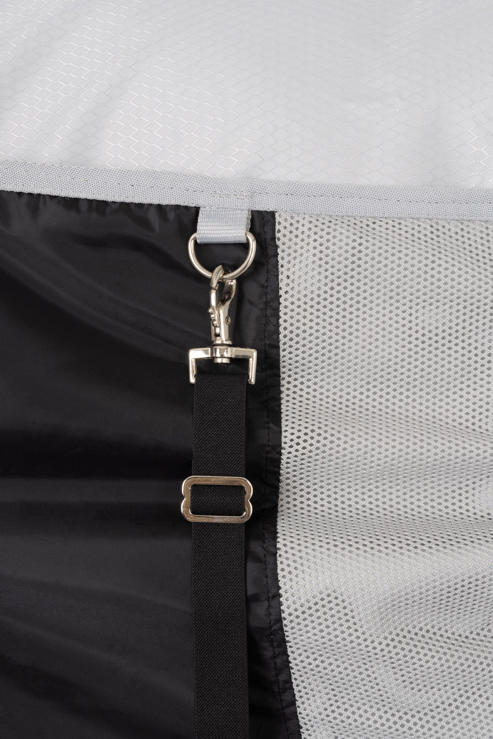 Pack shot 4