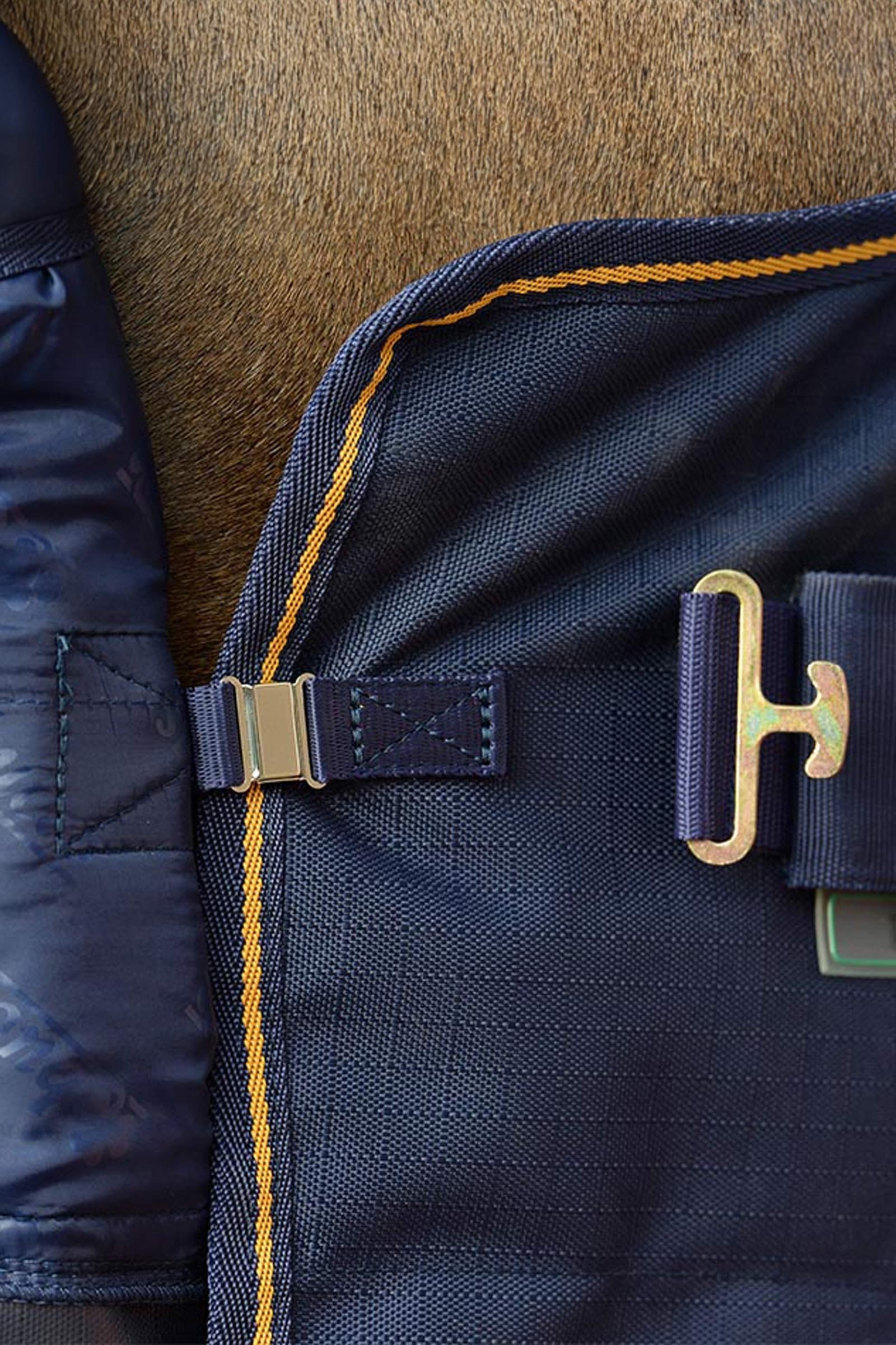 Pack shot 2