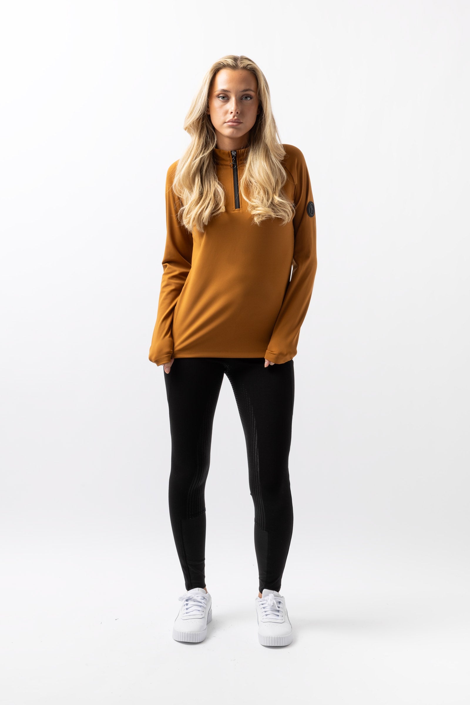 Model shot 2