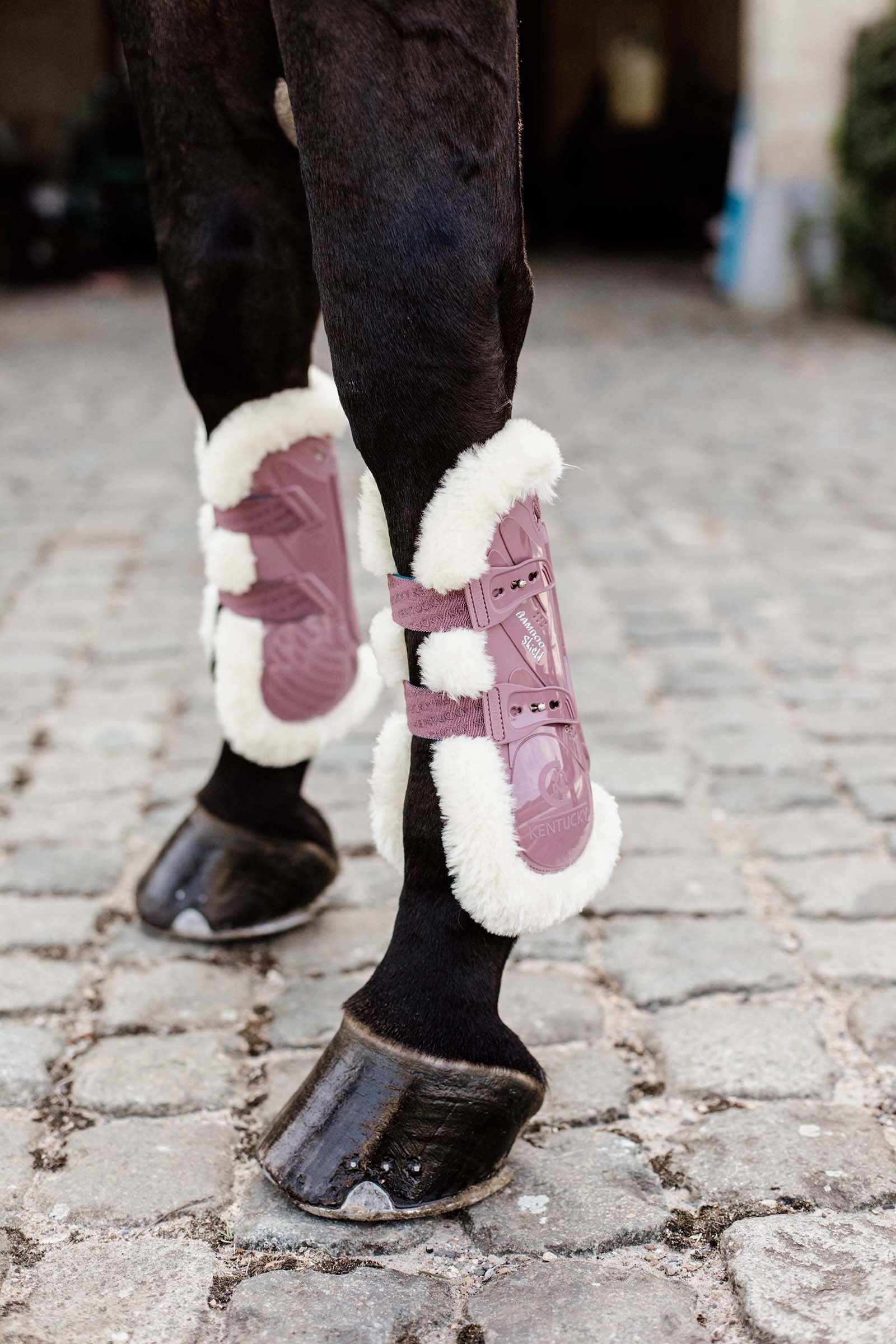 Kentucky Horsewear Vegán Bárányszőrmés Bambusz Elasztikus Ínvédő Leg Protection & Hoof Protection for Horses