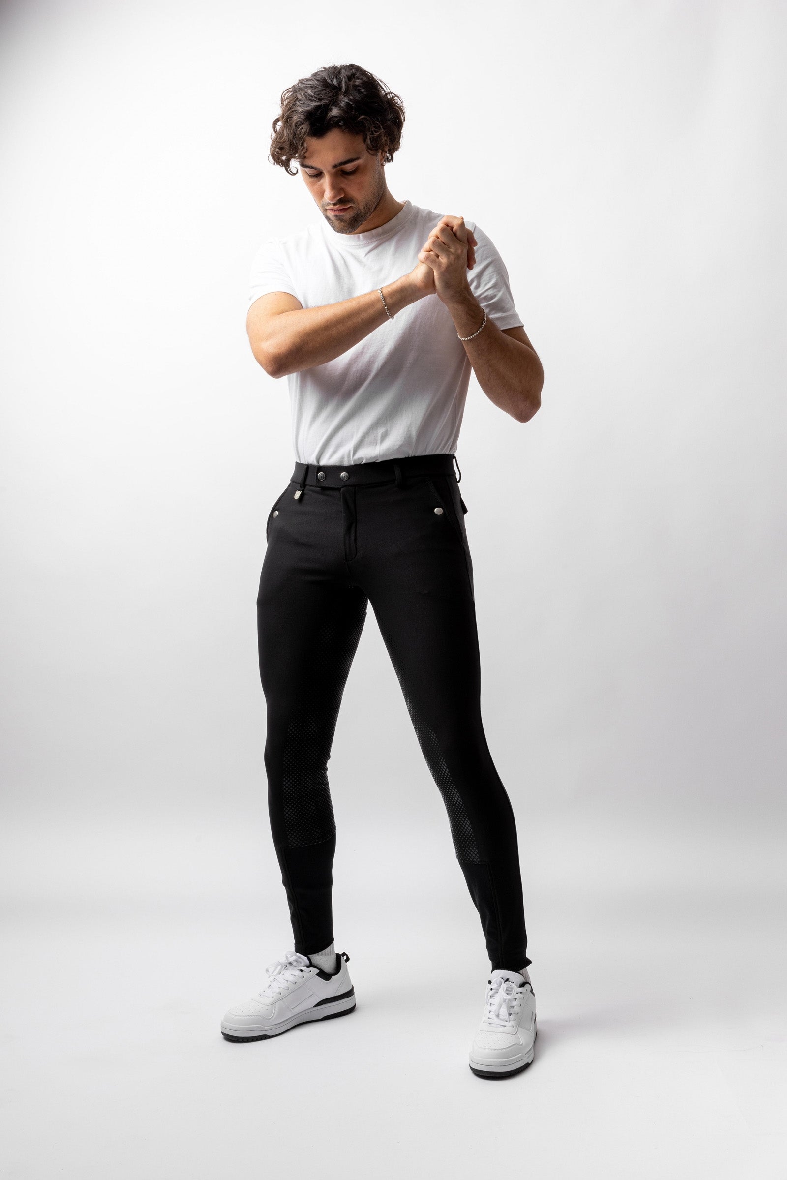Model shot 2
