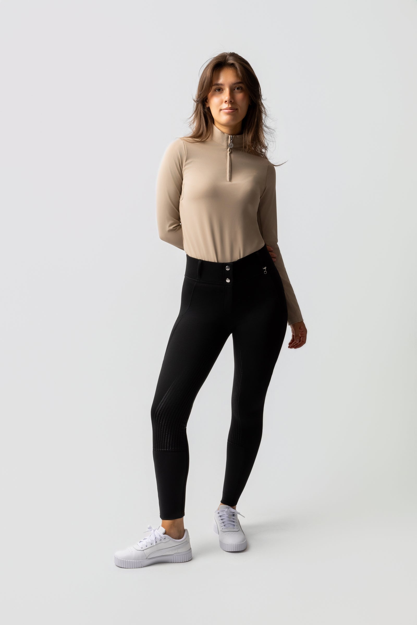 Model shot 2