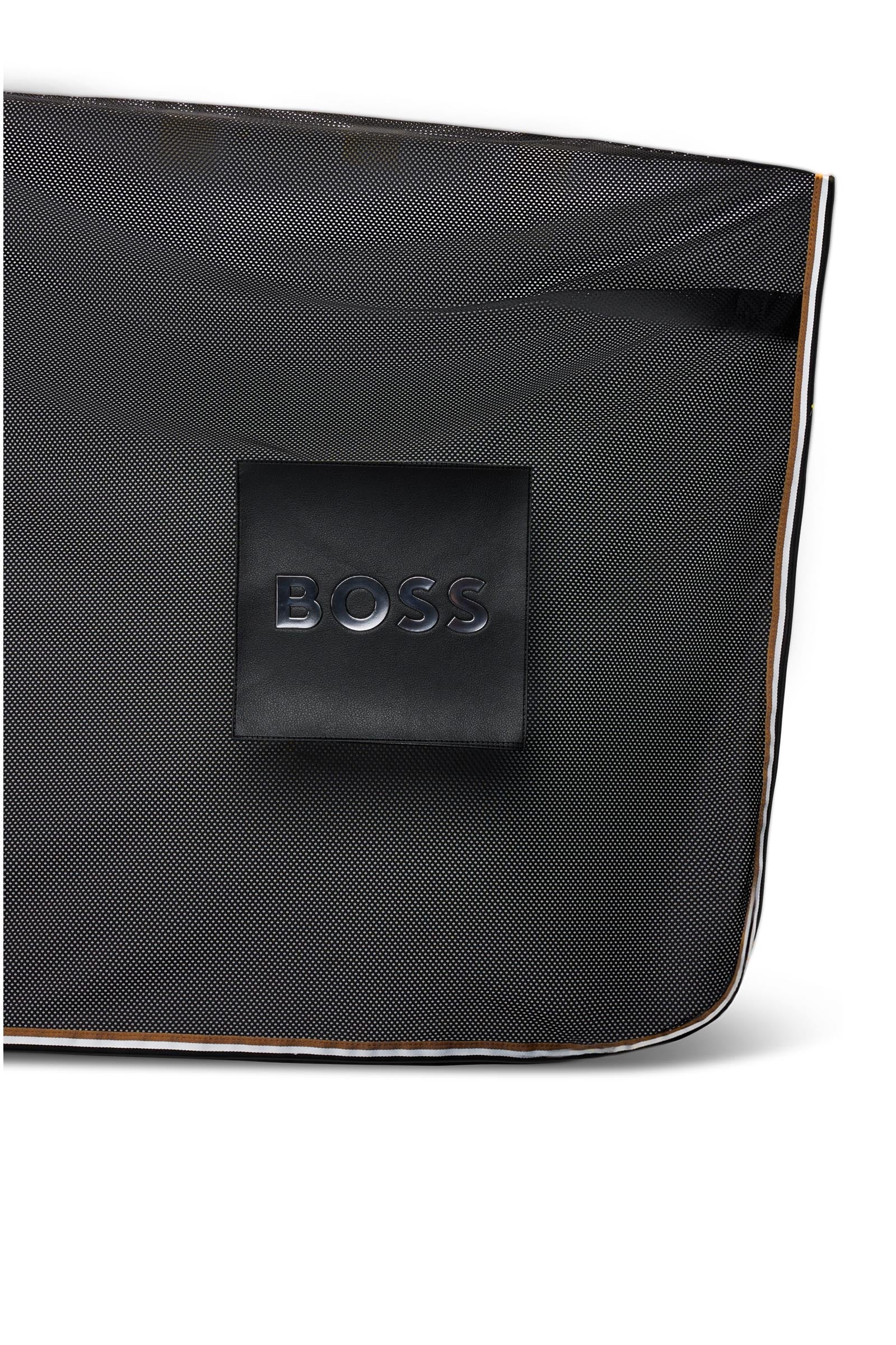 Pack shot 2