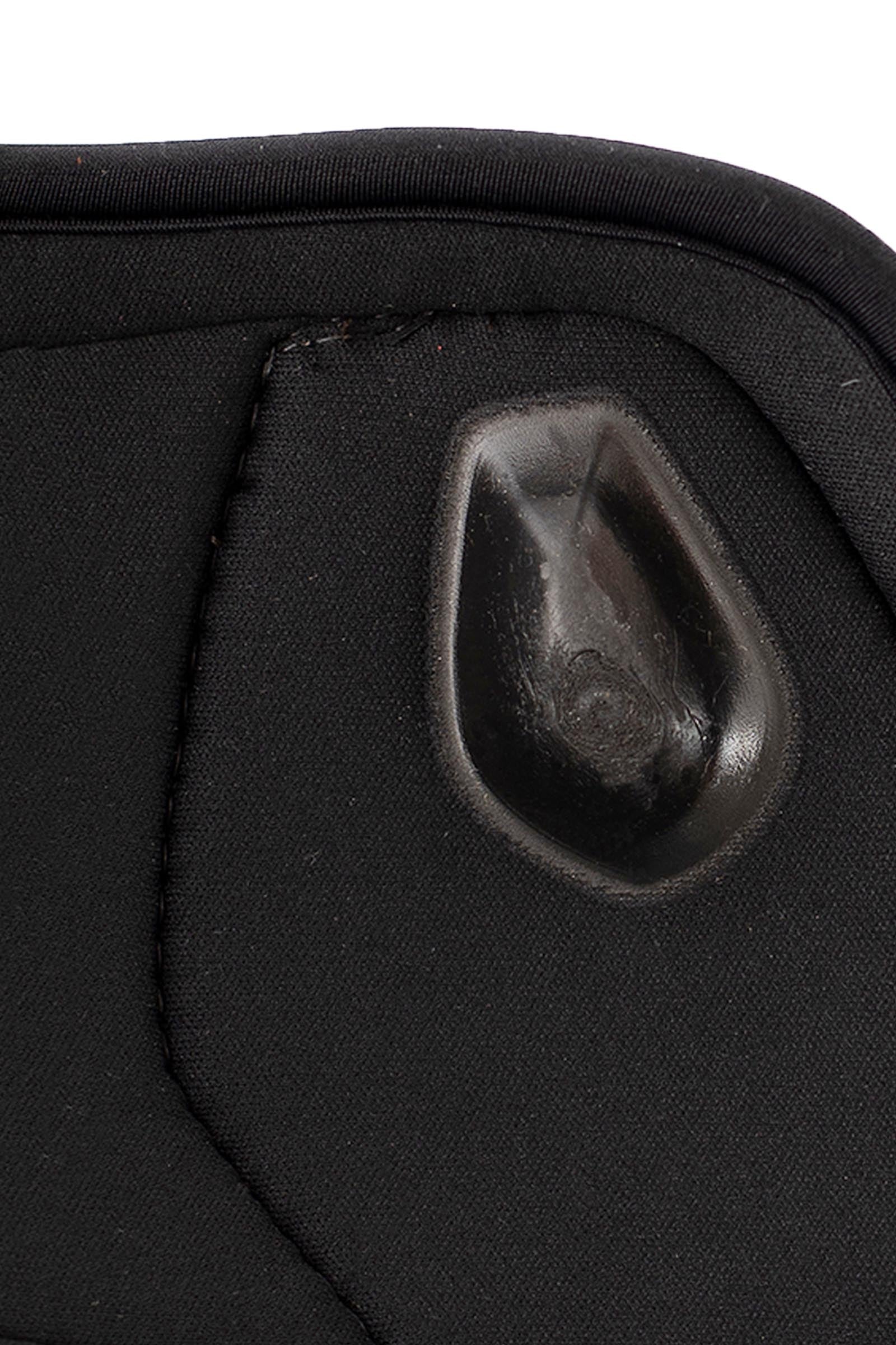 Pack shot 5