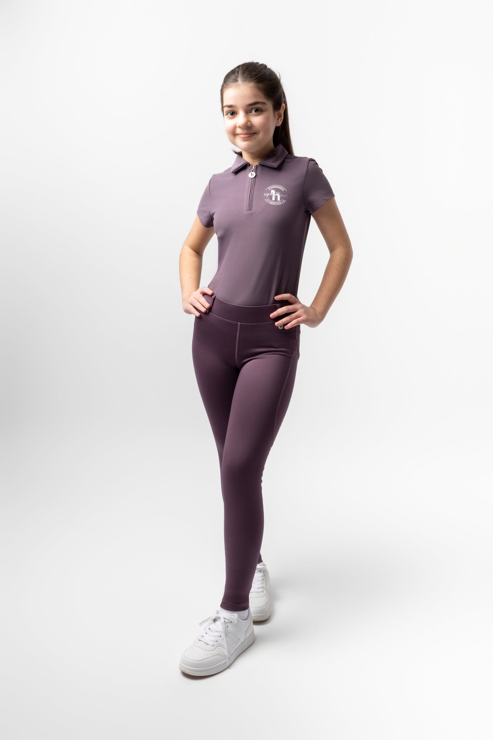 Model shot 2