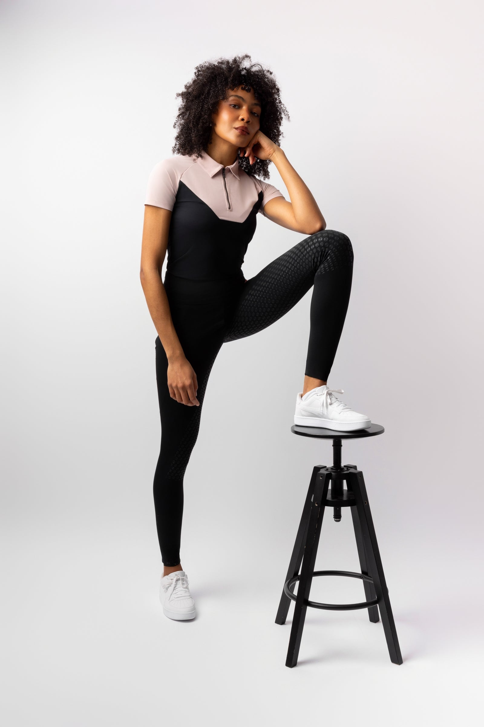 Model shot 4