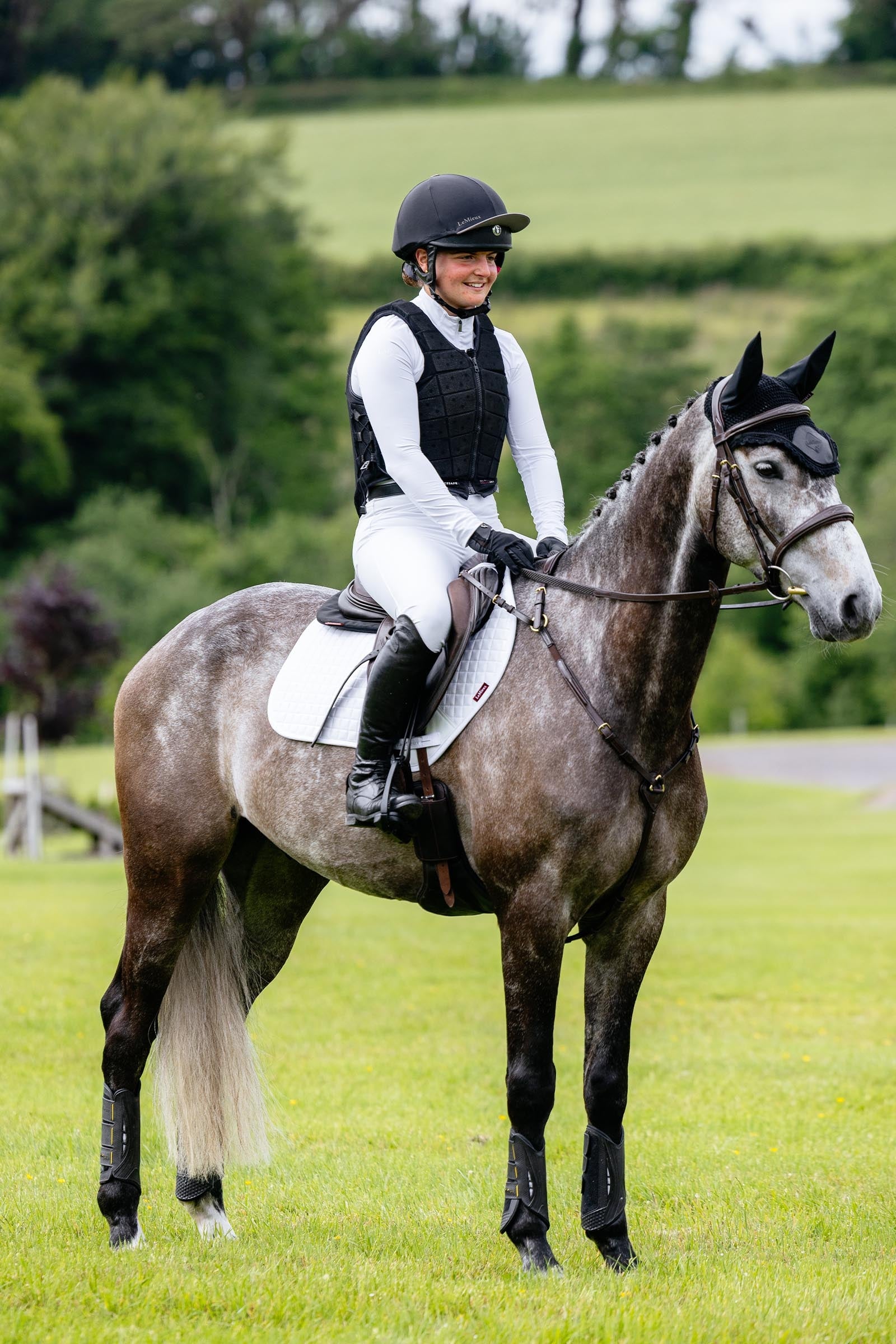 LeMieux Lemieux Suede Close Contact Square Saddle Pad Saddle Pads