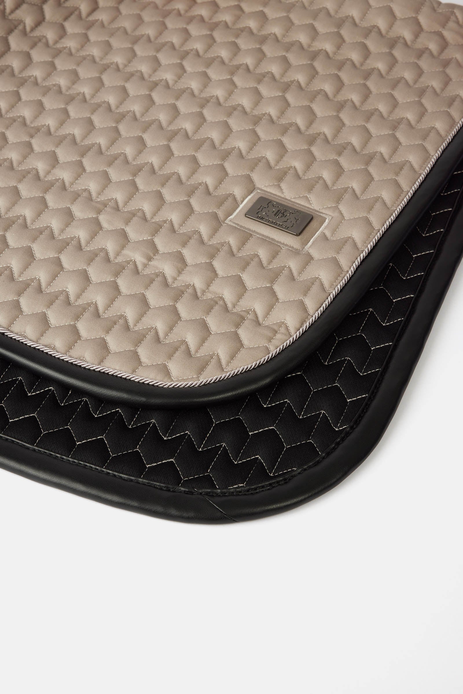 B Vertigo Fusion Dressage saddle pad Saddle Pads