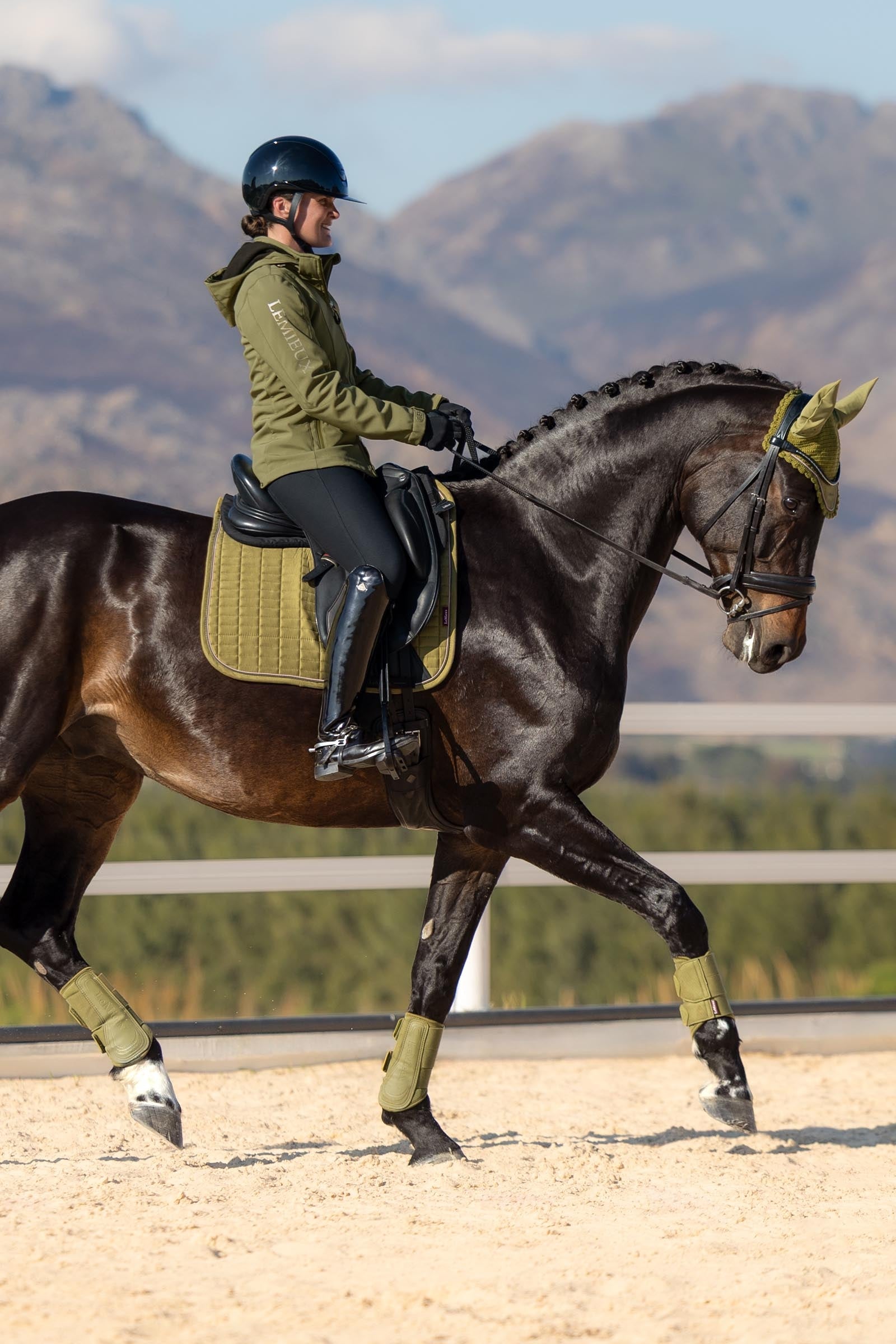 Lifestyle shot 2