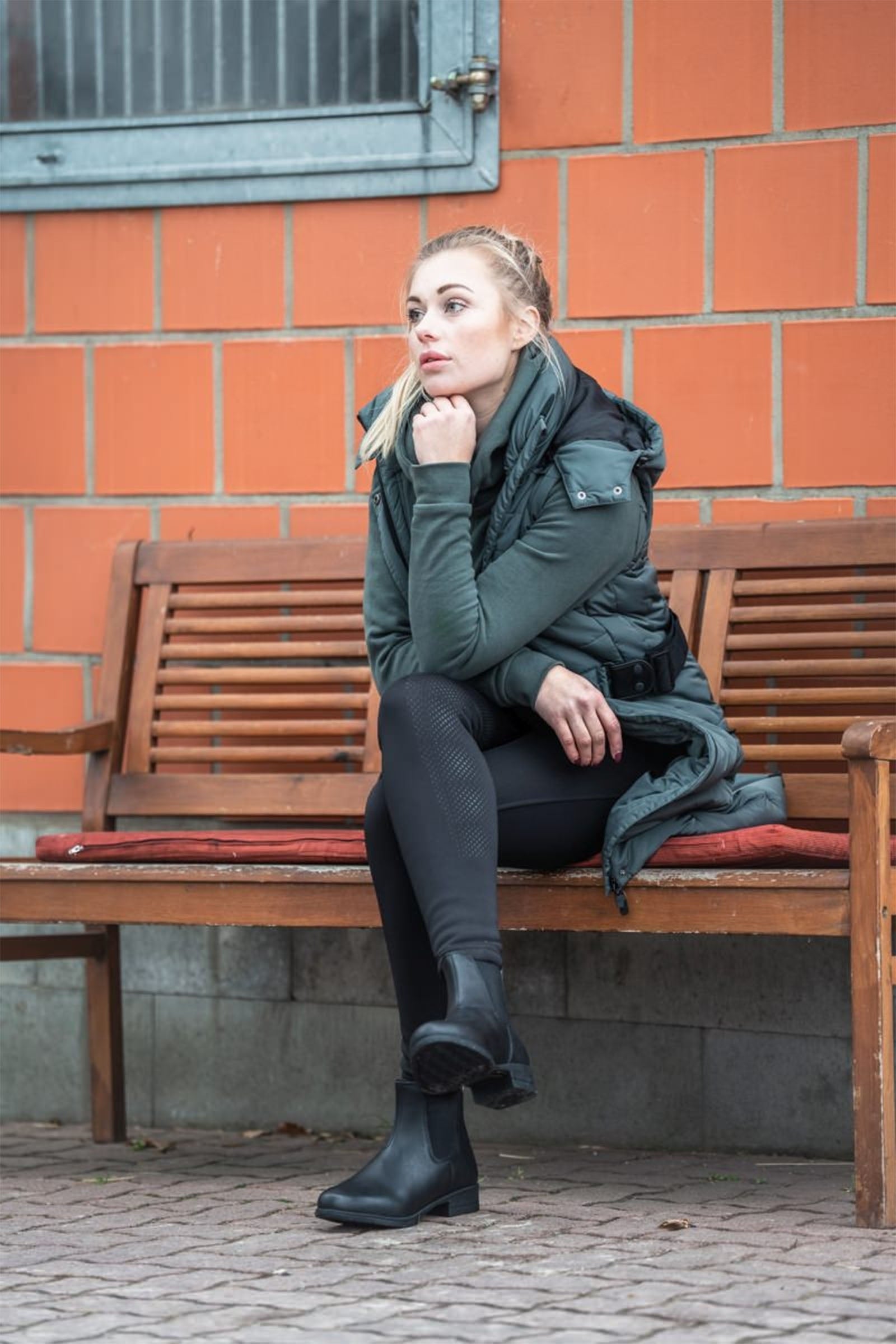 Lifestyle shot 1