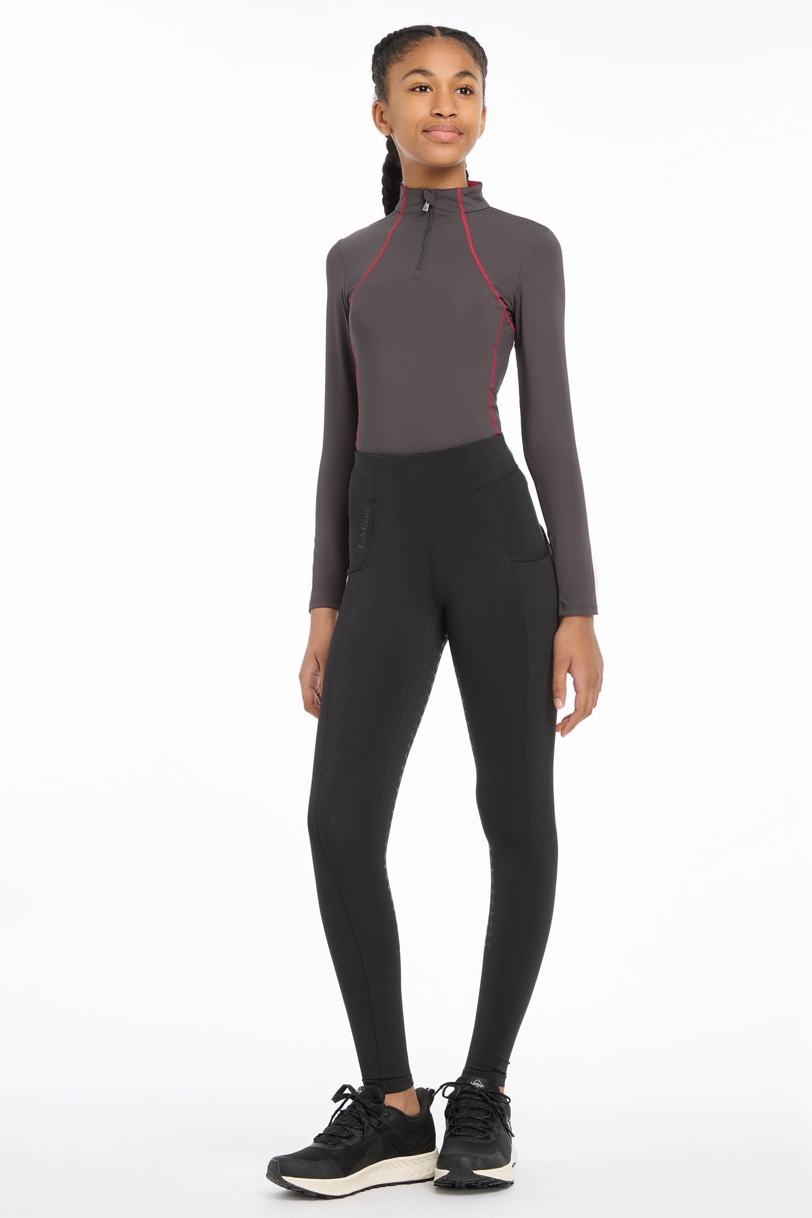 Model shot 5