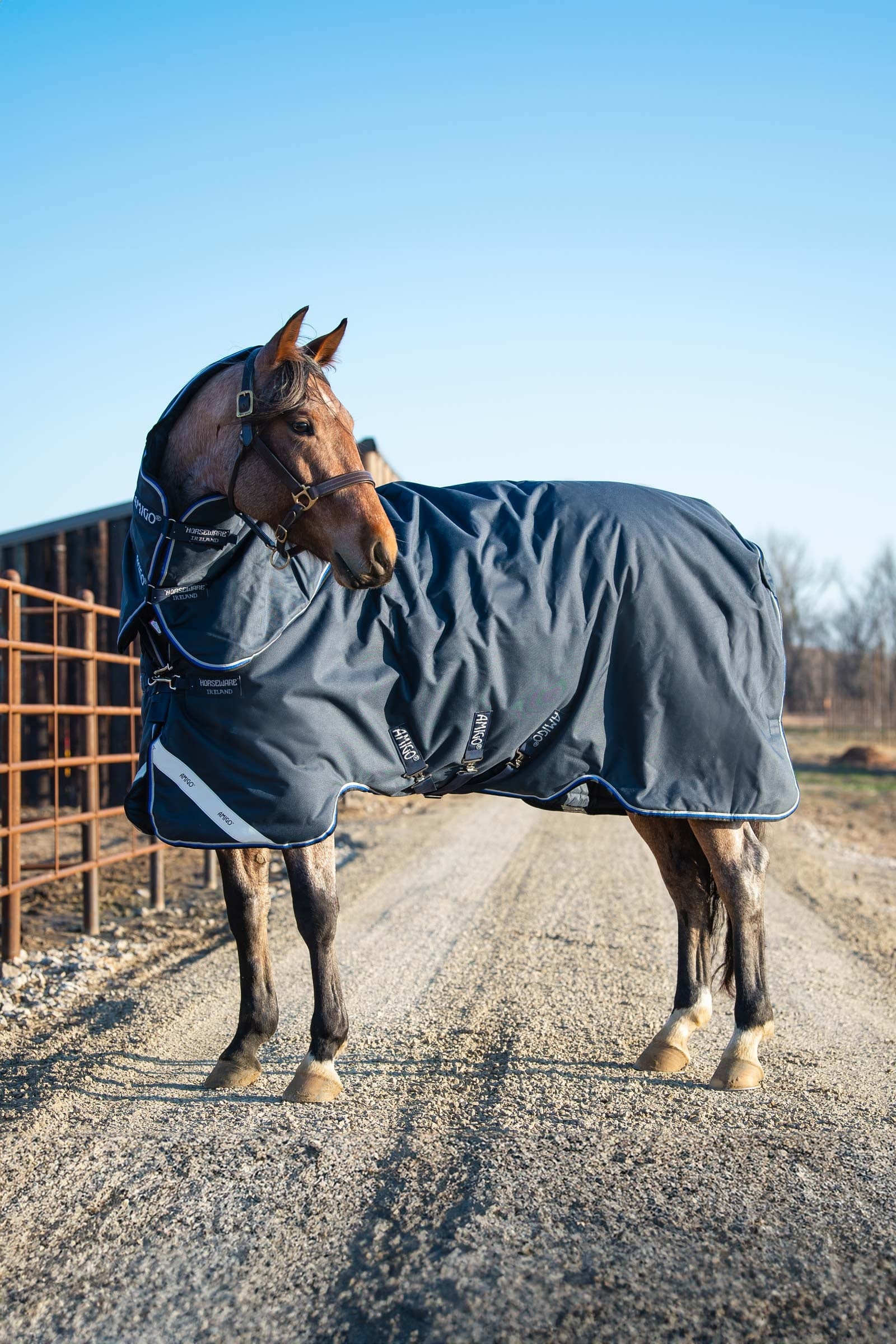 Horseware Amigo Bravo 12 Plus kültéri takaró levehető nyakrésszel, 400g Lótakarók