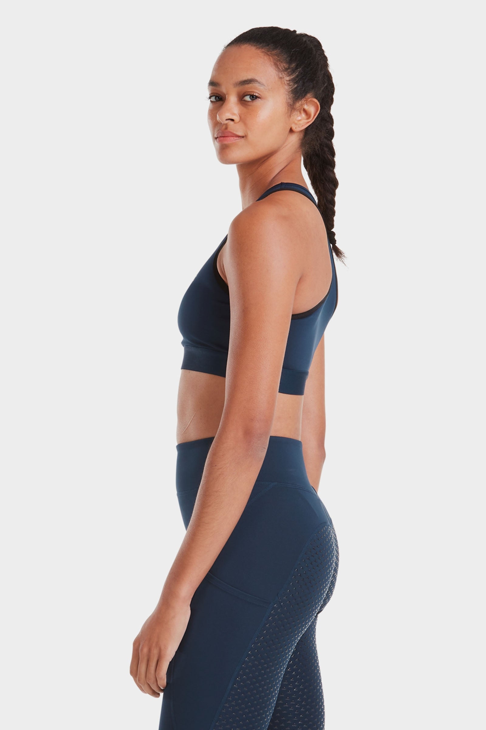 Model shot 2