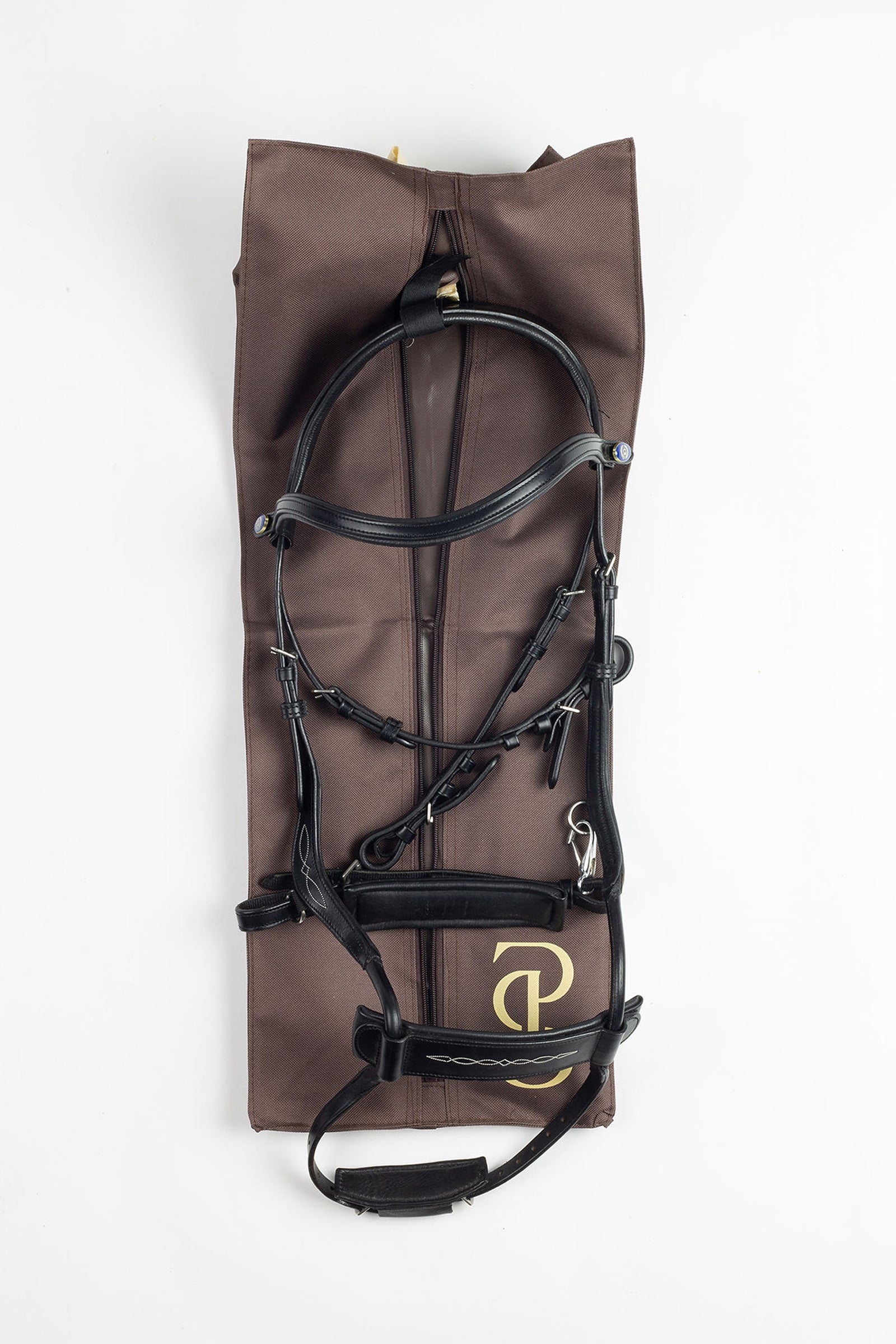Pack shot 3
