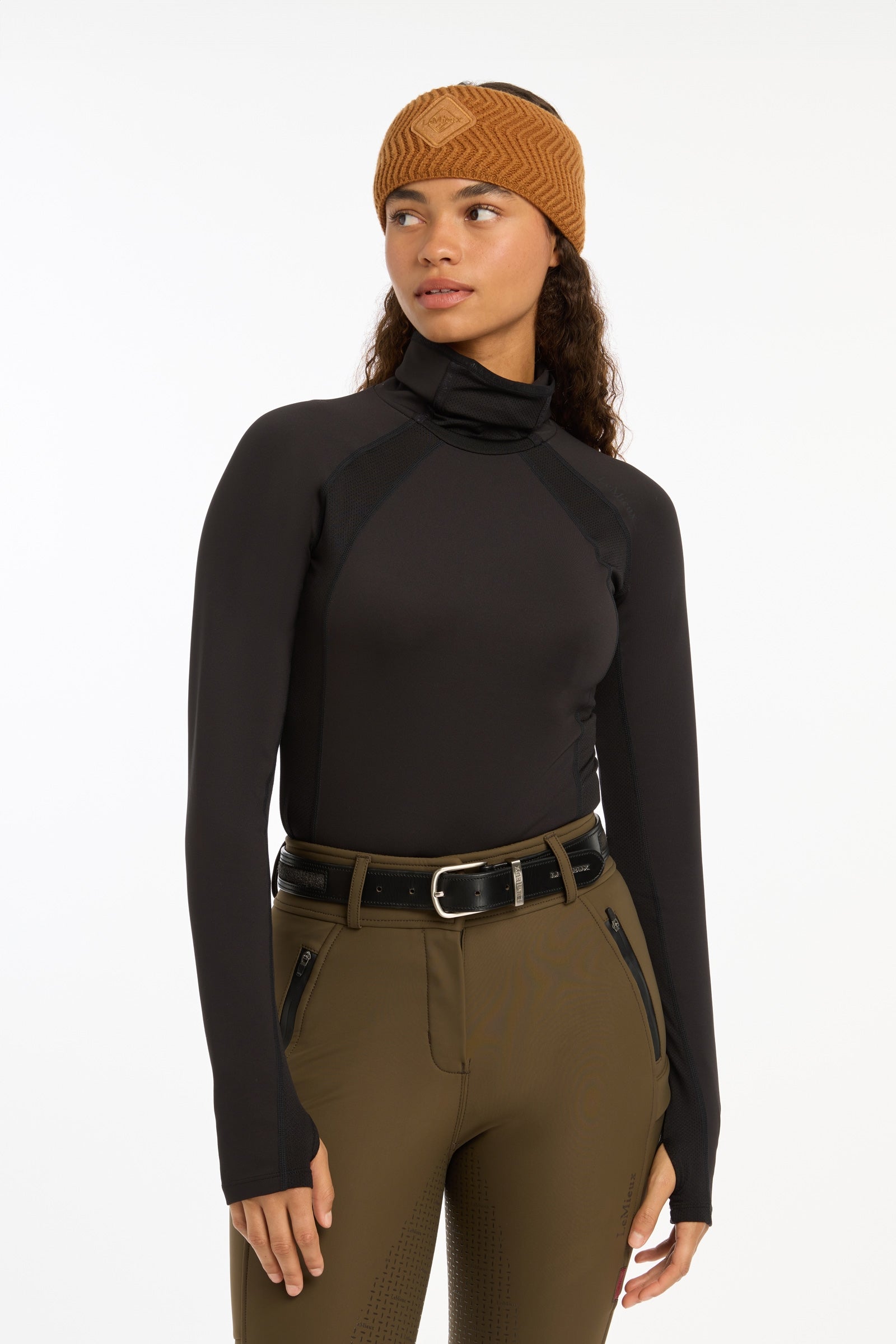 Model shot 4