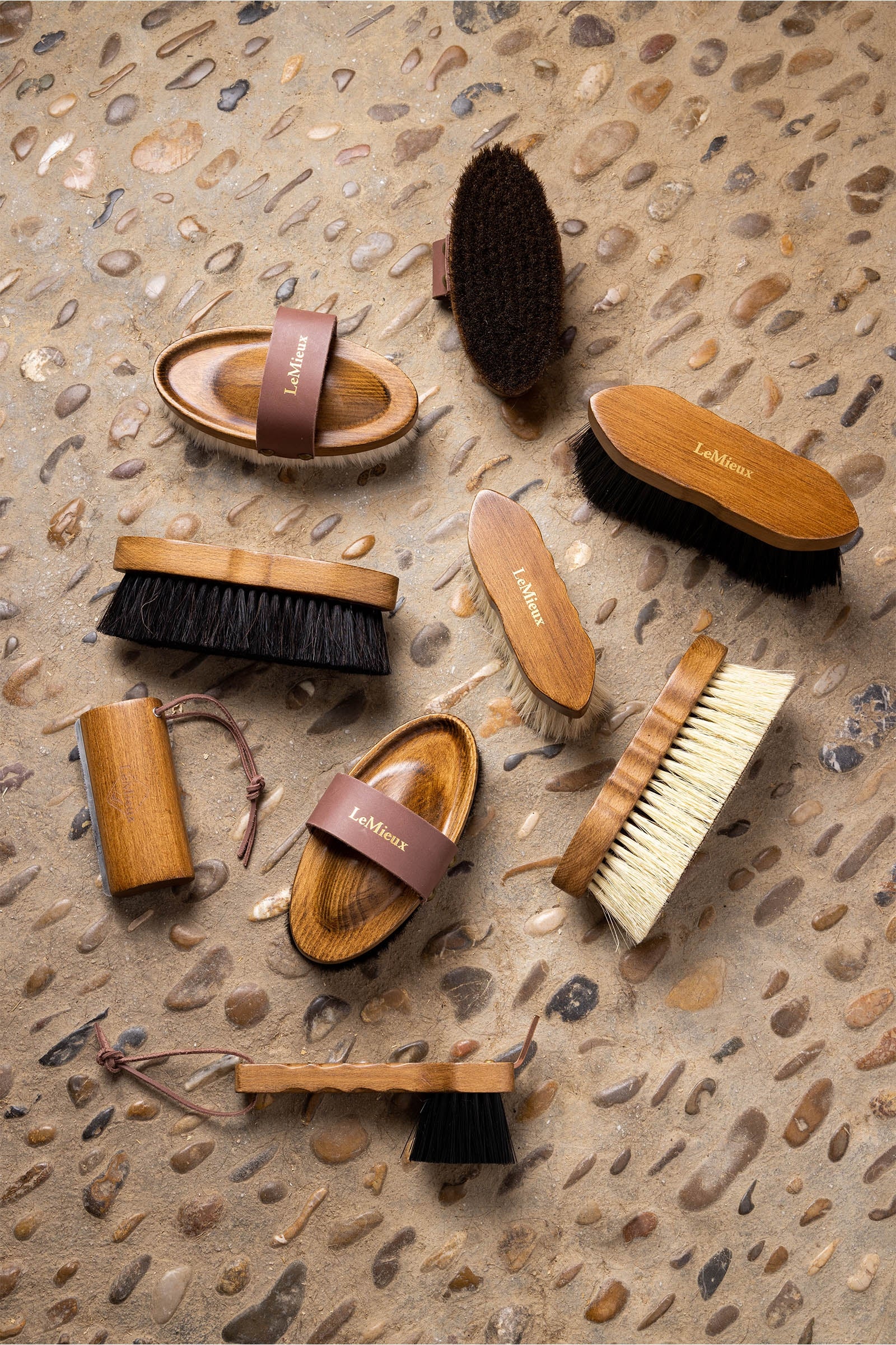 LeMieux Artisan Flick Brush Horse Grooming Tools