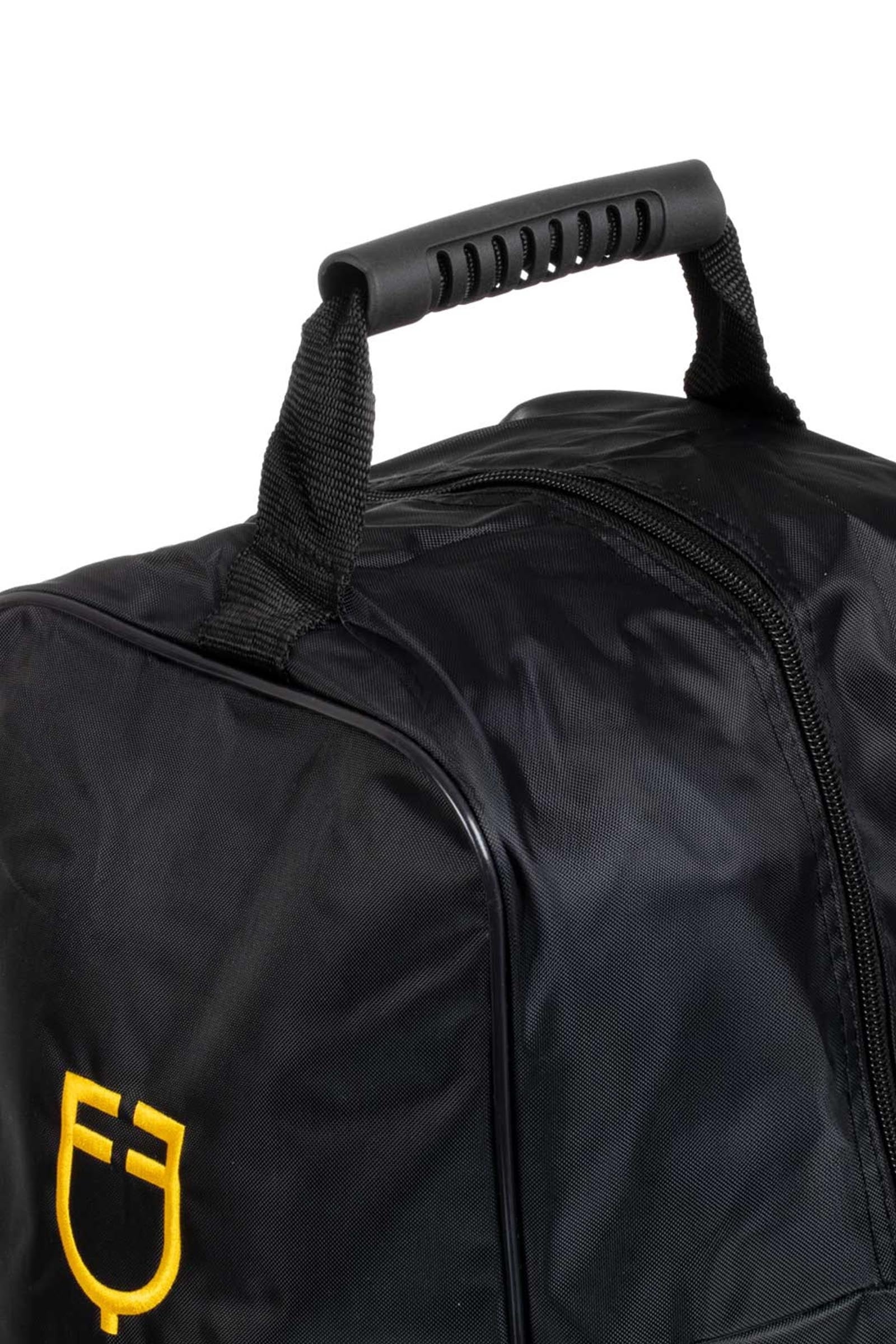 Pack shot 6